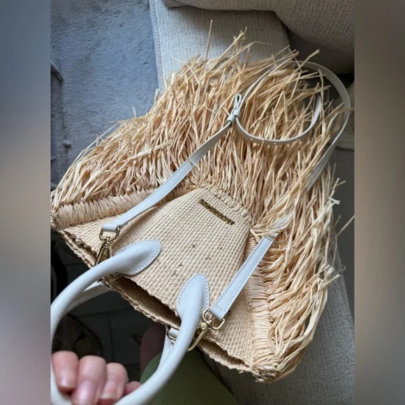 Jacquemus Le Petit Baci bag / crossbody - Picture 2 of 11